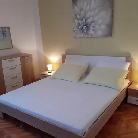 Ivica - Three Bedroom With Terrace Апартаменты