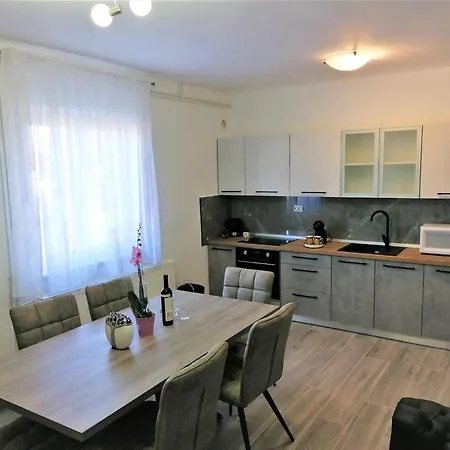 Ivica - Three Bedroom With Terrace