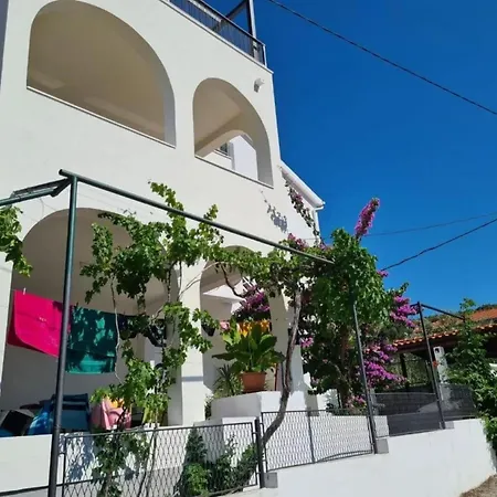Ivica - Three Bedroom With Terrace *