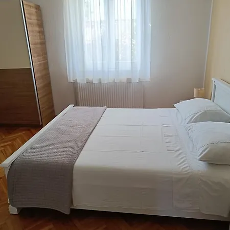 Ivica - Three Bedroom With Terrace Apartament *