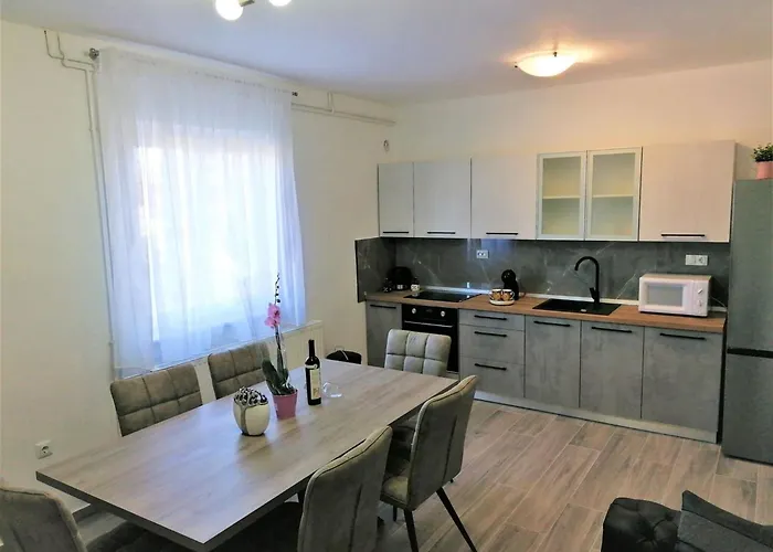 Ivica - Three Bedroom With Terrace