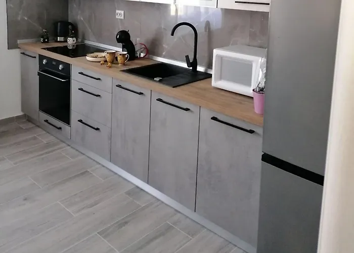 Ivica - Three Bedroom With Terrace