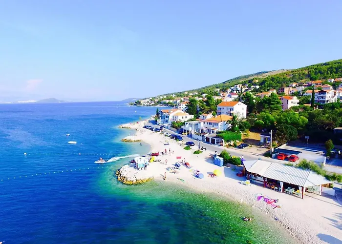 Ivica - Three Bedroom With Terrace *